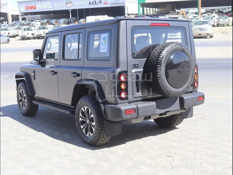 2027 باو 212 T01