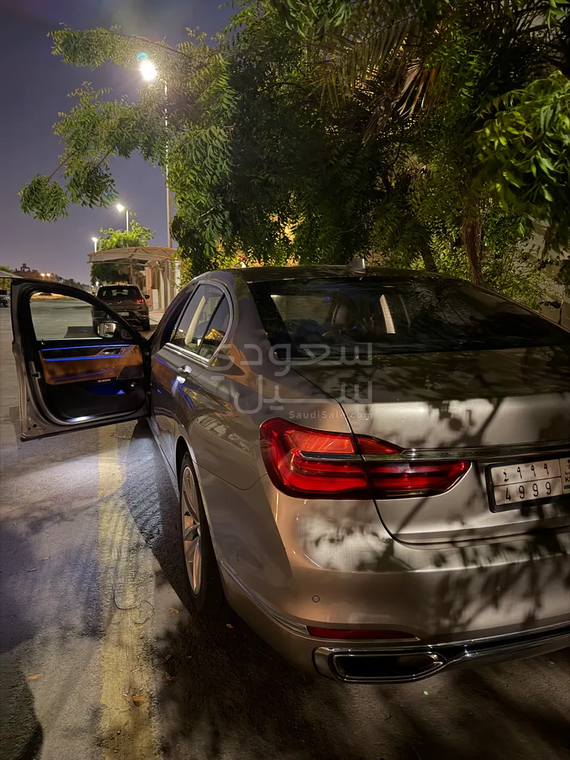 2018 بي ام دبليو الفئة السابعة 740 إل أي