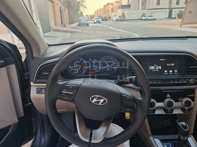 2019 هيونداي النترا