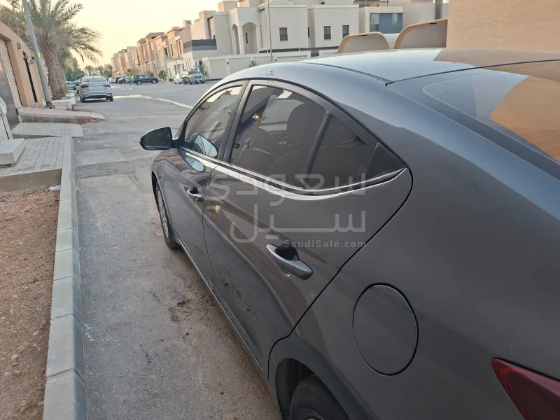 2019 هيونداي النترا