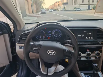 2019 هيونداي النترا