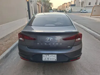 2019 هيونداي النترا