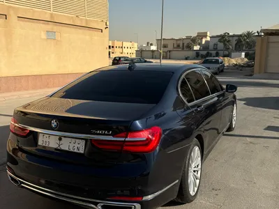 2016 بي ام دبليو الفئة السابعة 740 إل أي إنديفيجوال