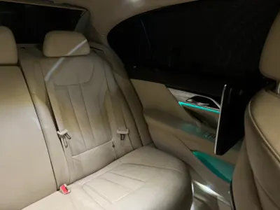 2016 بي ام دبليو الفئة السابعة 740 إل أي إنديفيجوال