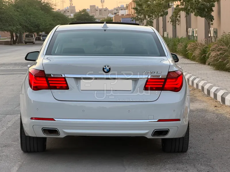 2014 بي ام دبليو الفئة السابعة 740 إل أي
