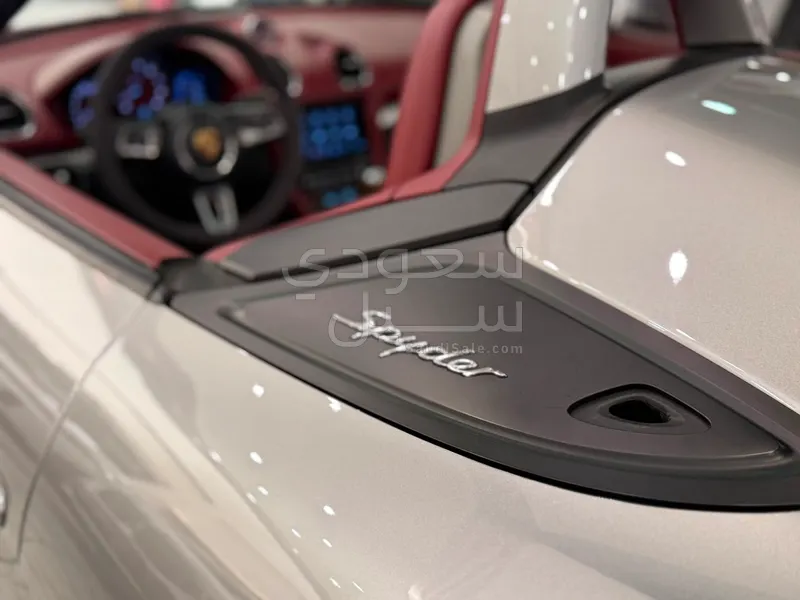 2020 بورش 718 جي تي 4