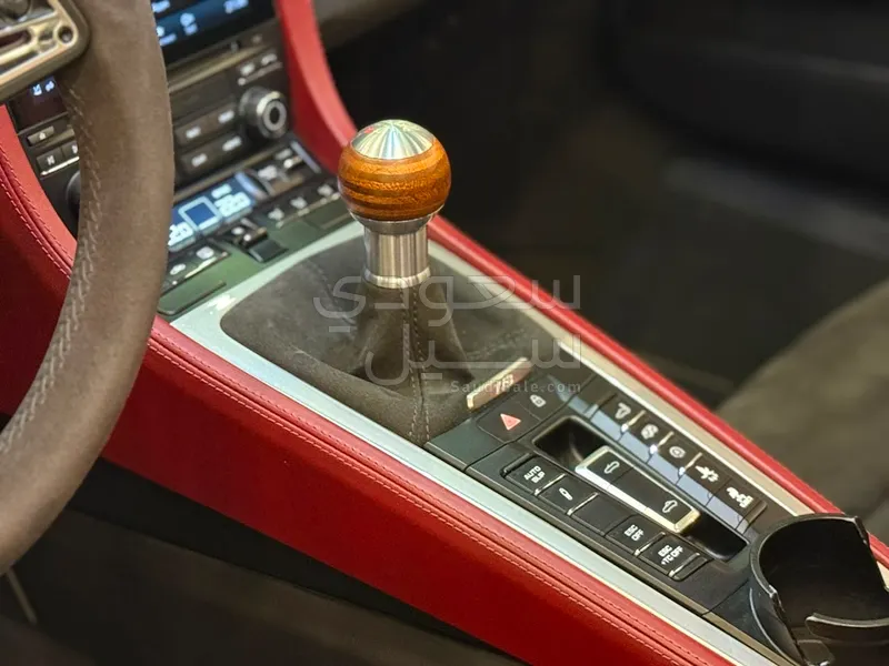 2020 بورش 718 جي تي 4