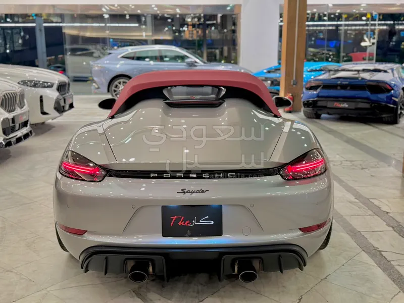 2020 بورش 718 جي تي 4