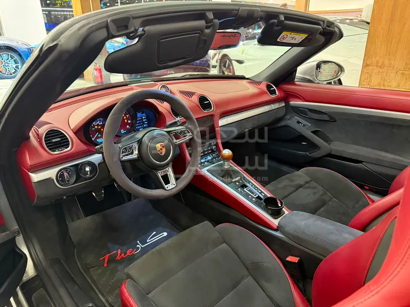 2020 بورش 718 جي تي 4