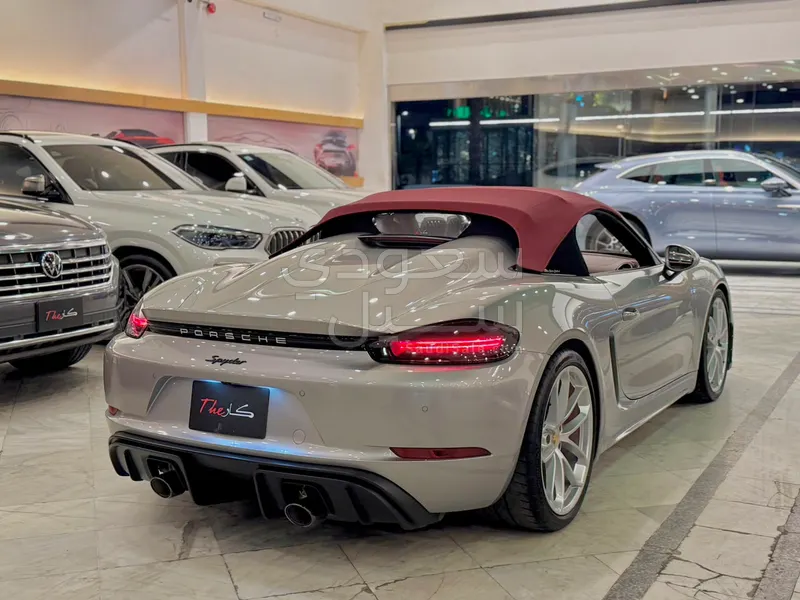 2020 بورش 718 جي تي 4