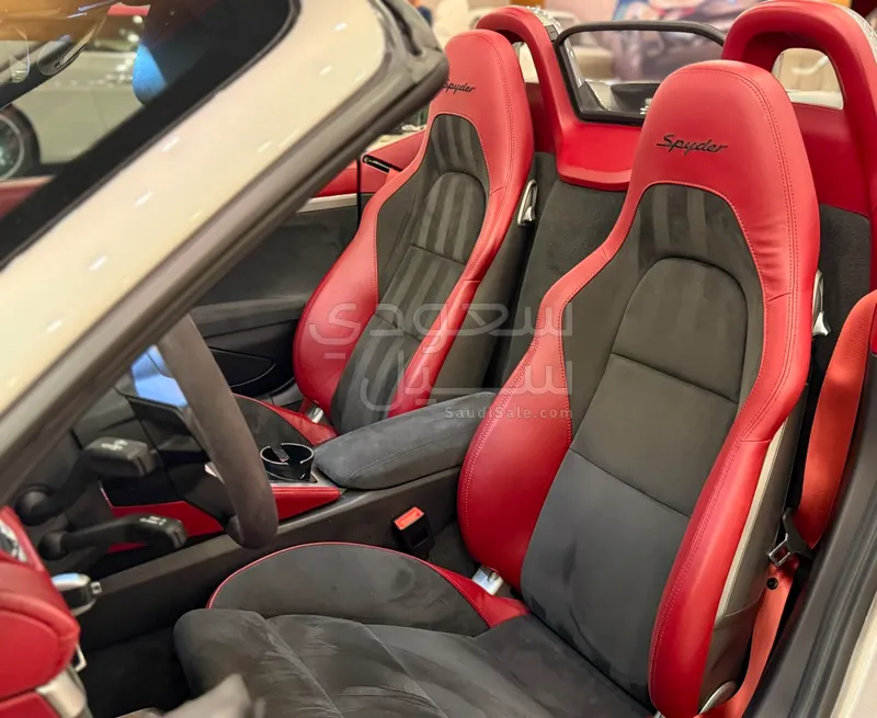 2020 بورش 718 جي تي 4