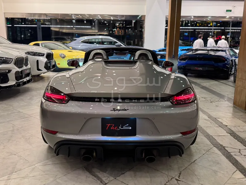 2020 بورش 718 جي تي 4