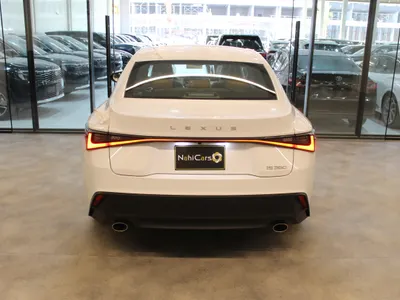 2026 لكزس آي إس 350