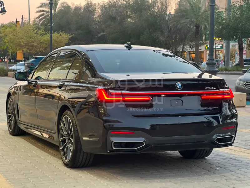 2021 BMW 7 Series 730Li