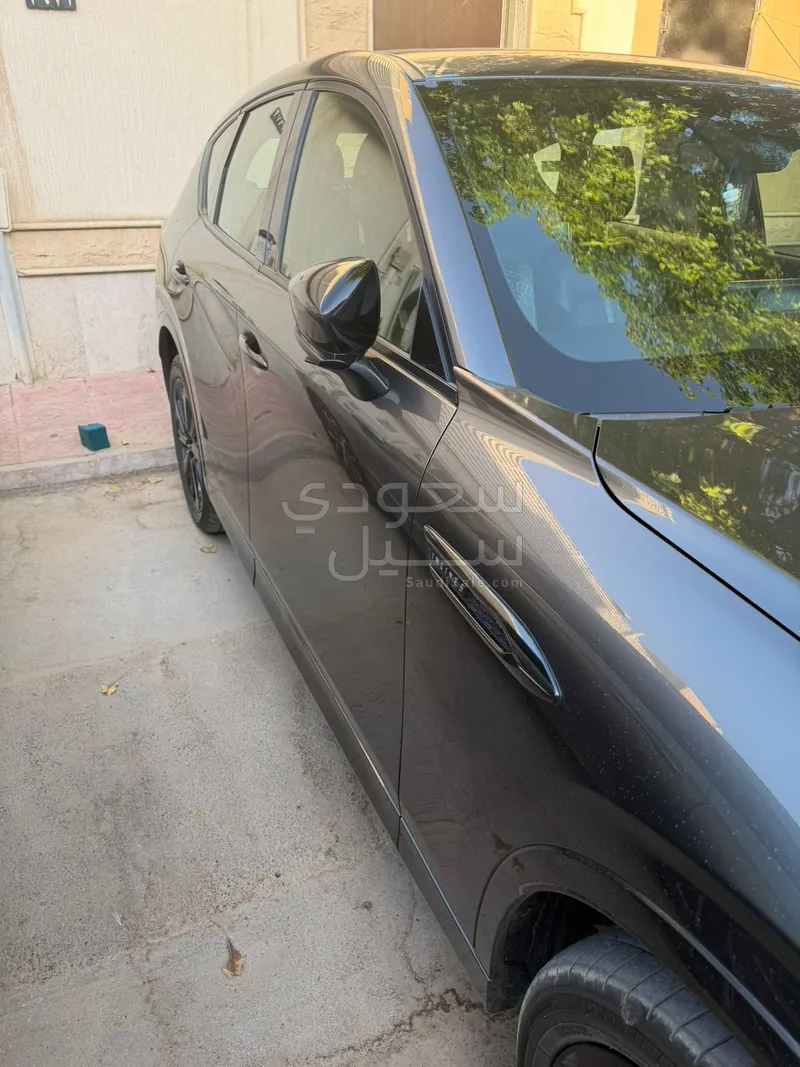 2025 مازدا سي اكس 60