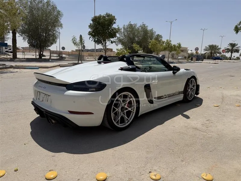 2025 بورش 718 سبايدر