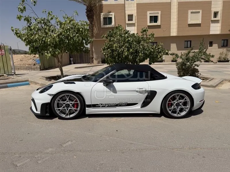 2025 بورش 718 سبايدر