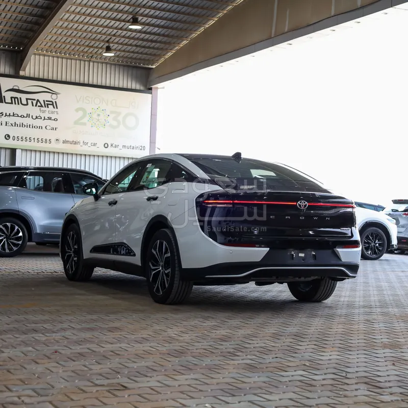 2023 تويوتا كراون