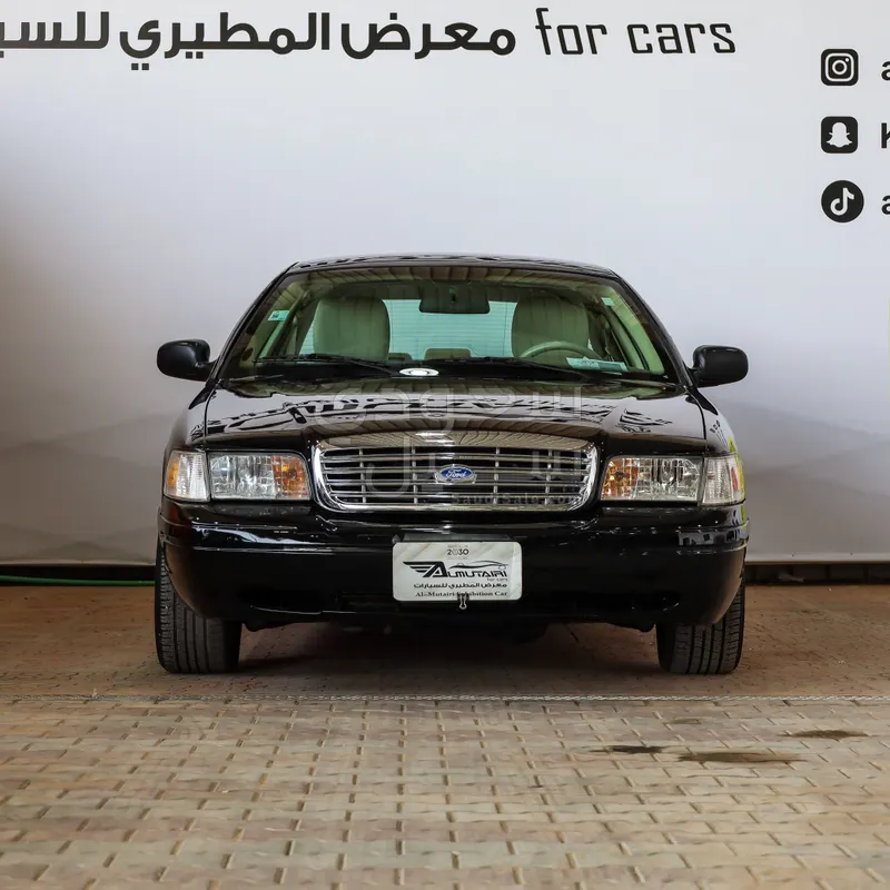 2011 فورد كراون فكتوريا