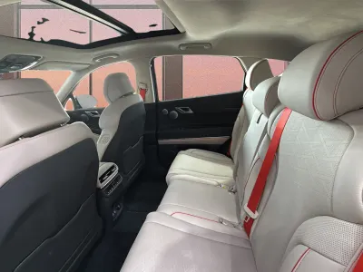 2025 جينيسيس جي في 80