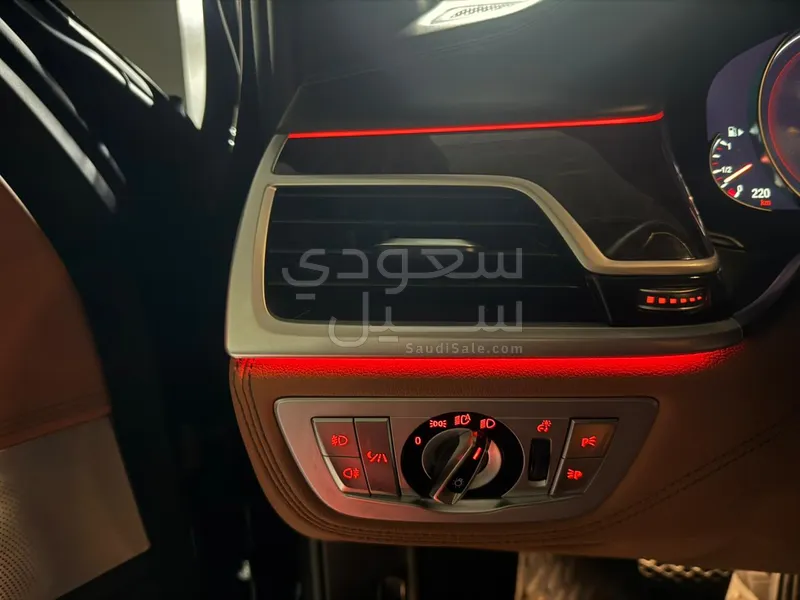 2018 بي ام دبليو الفئة السابعة 750 إل أي إنديفيجوال
