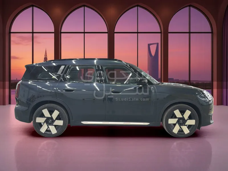 2025 ميني كونتري مان اس
