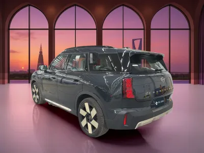 2025 ميني كونتري مان اس