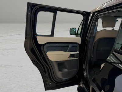 2024 لاند روفر ديفيندر 110 اكس داينمك