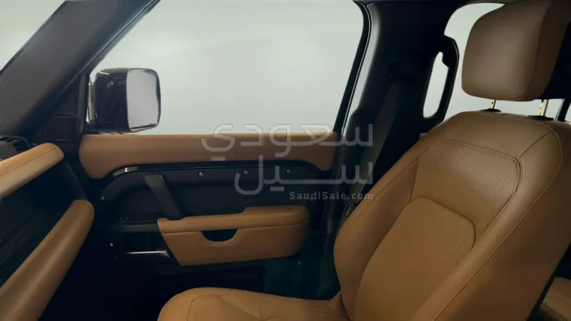 2025 لاند روفر ديفيندر 110 اكس داينمك
