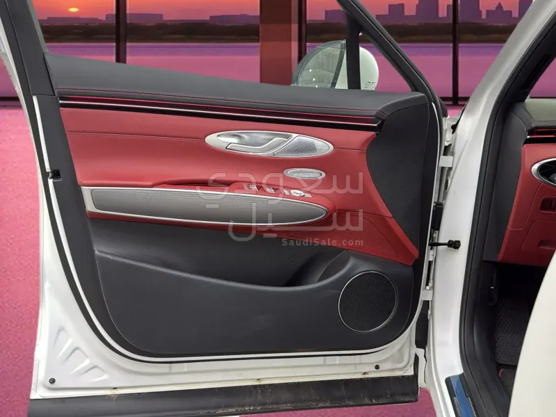 2025 Genesis GV 70