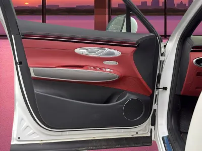 2025 Genesis GV 70