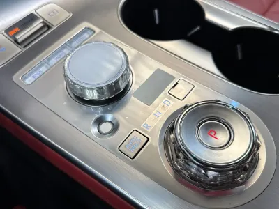 2025 Genesis GV 70