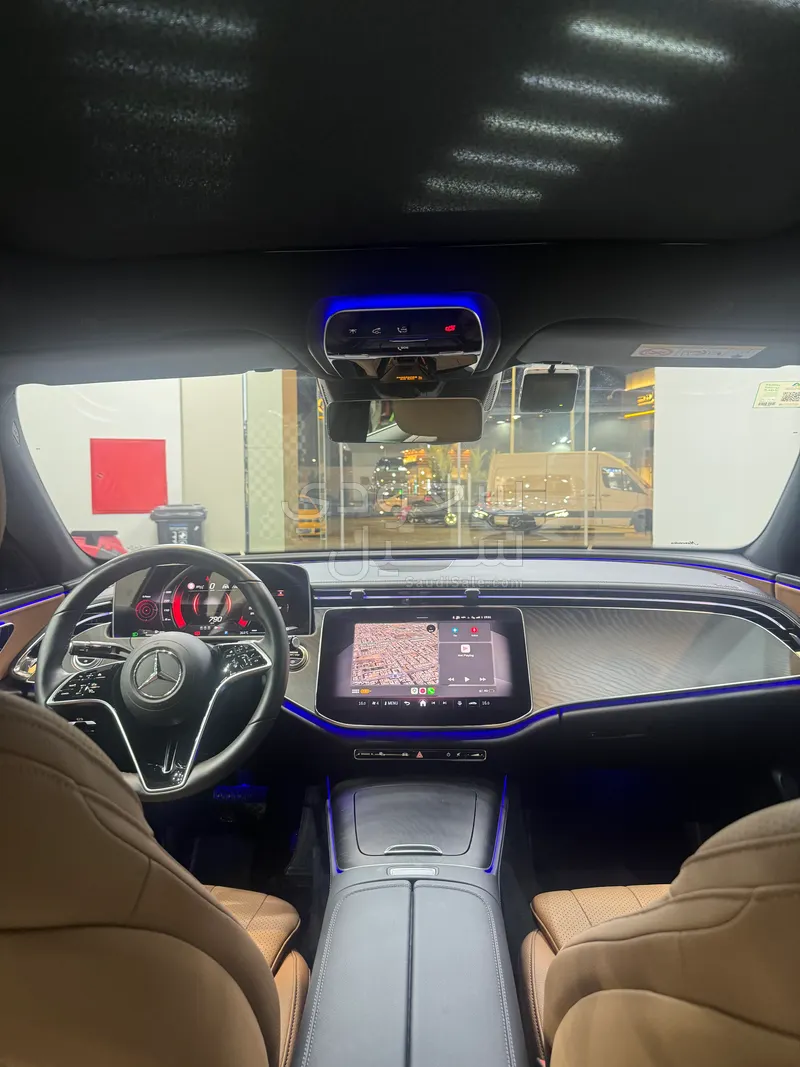 2025 مرسيدس - بنز إي 200
