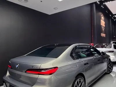 2025 بي ام دبليو الفئة السابعة 735أي