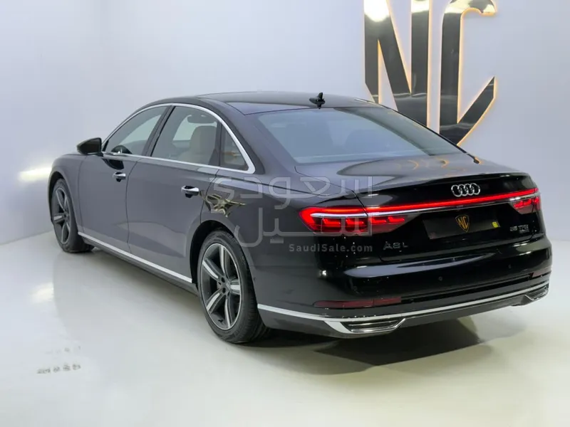 2019 اودي اي 8 ال 55تي اف اس أي