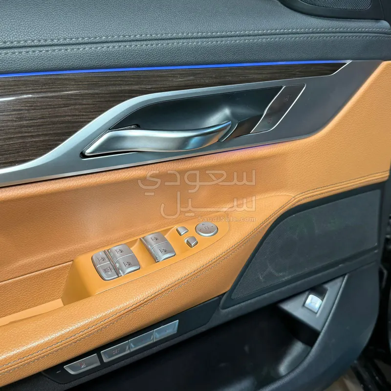 2018 بي ام دبليو الفئة السابعة 730 إل أي