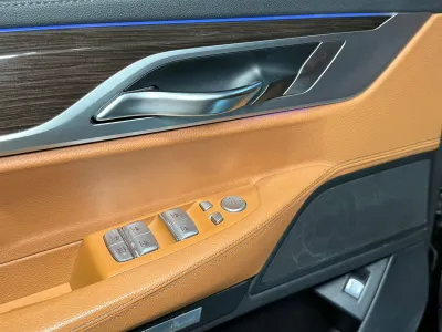 2018 بي ام دبليو الفئة السابعة 730 إل أي