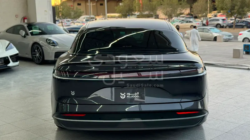 2024 لوسيد اير بيور