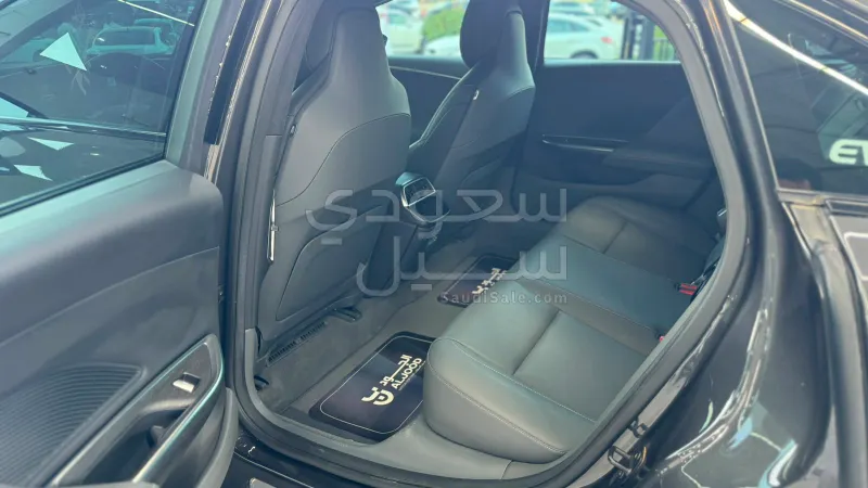 2024 لوسيد اير بيور