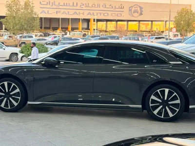 2024 لوسيد اير بيور