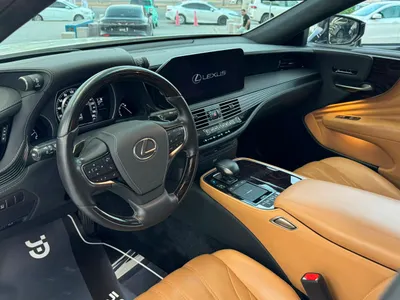 2022 لكزس إل إس 500
