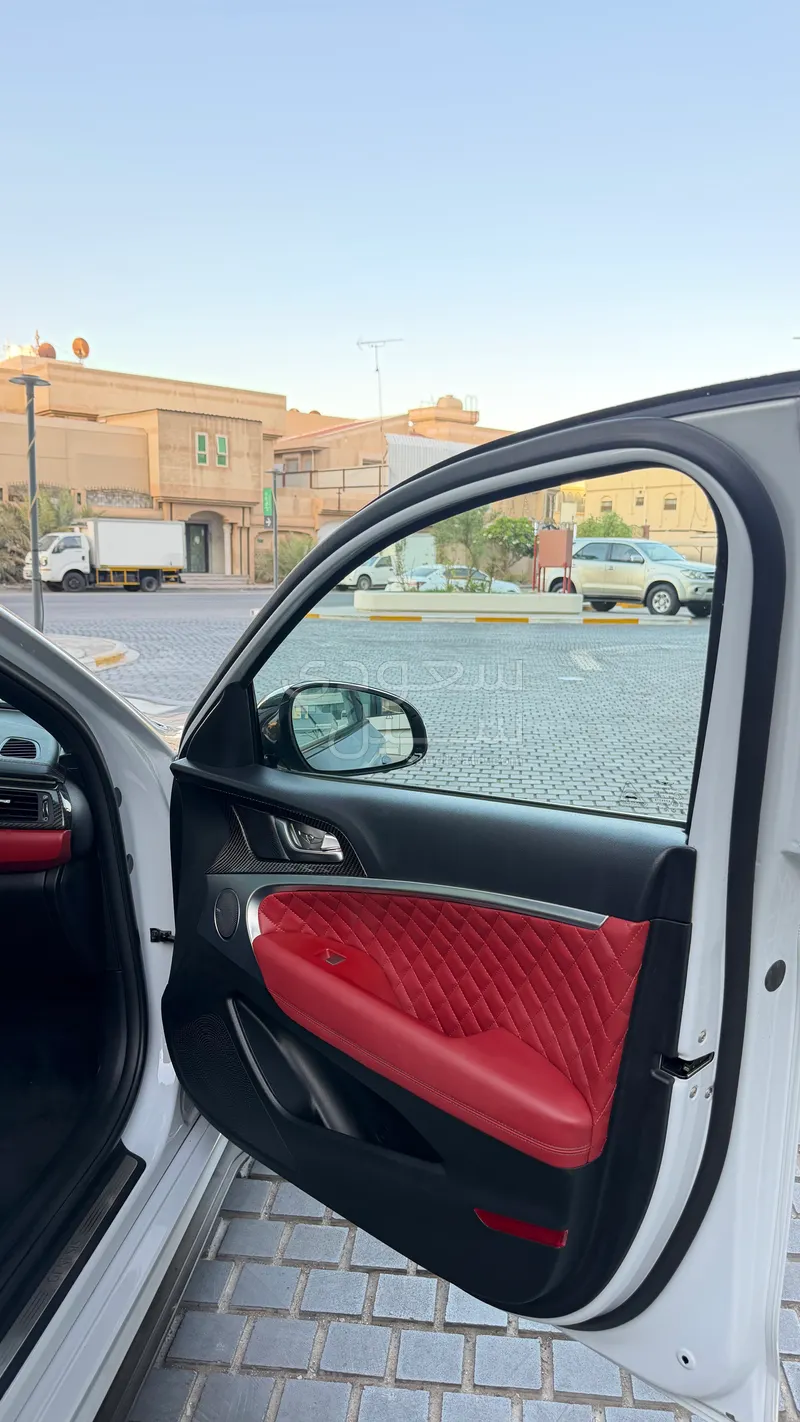 2021 جينيسيس جي 70