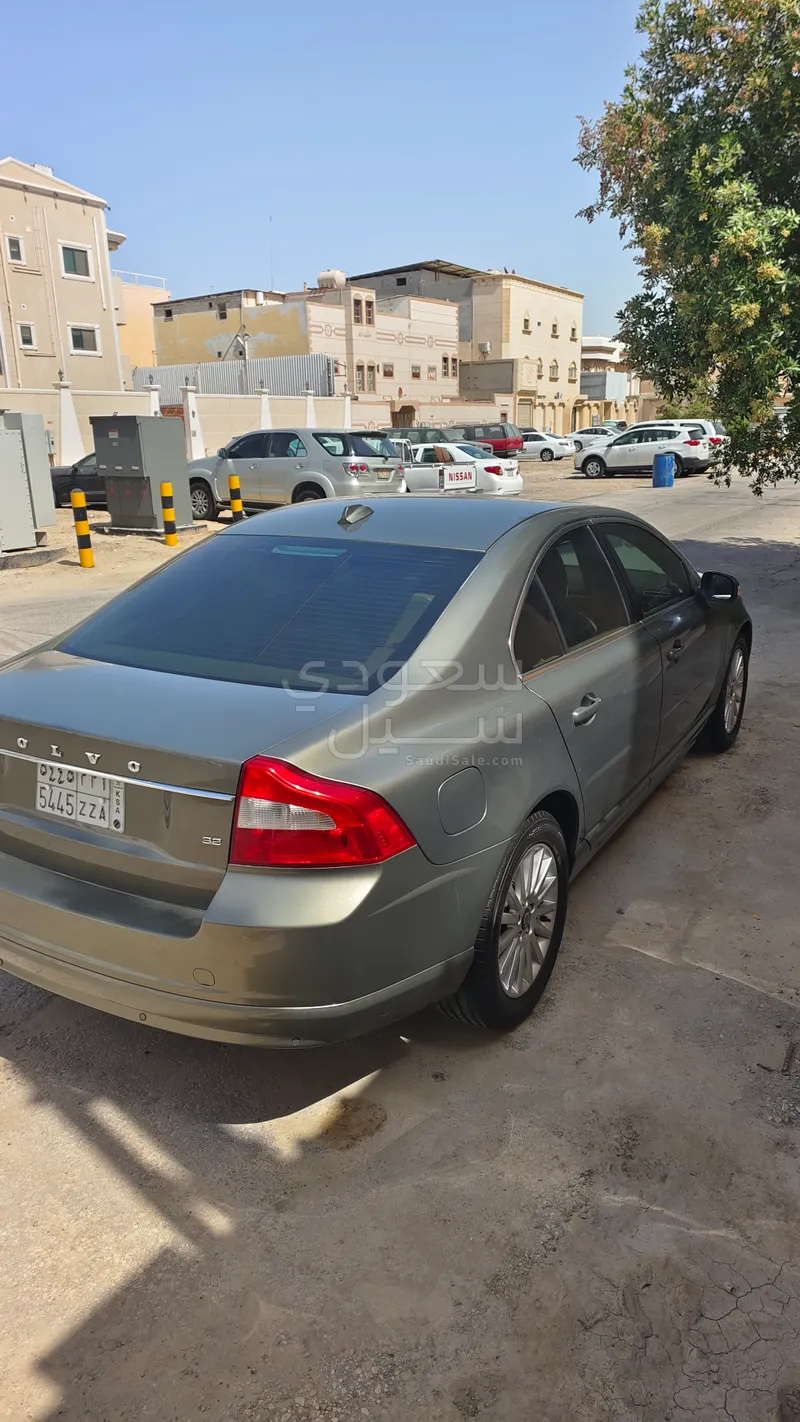 2009 فولفو اس 80