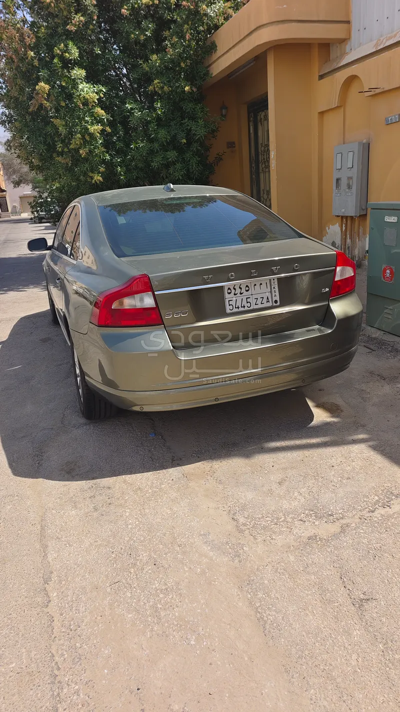 2009 فولفو اس 80