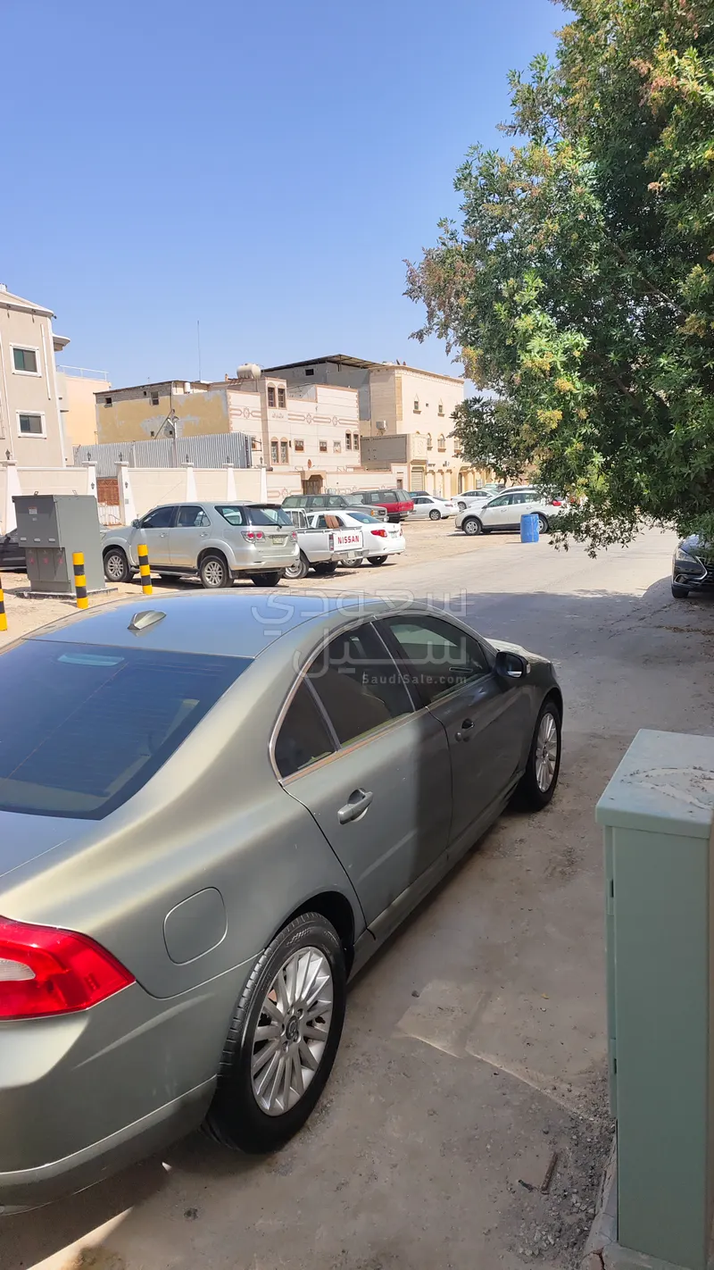 2009 فولفو اس 80