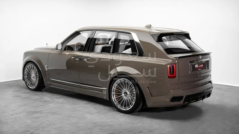 2026 رولز رويس كولينان سلفر بادج