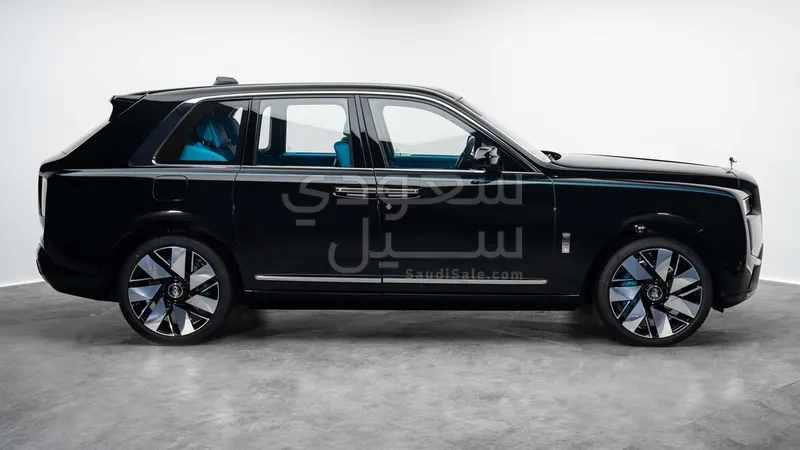 2026 رولز رويس كولينان سلفر بادج