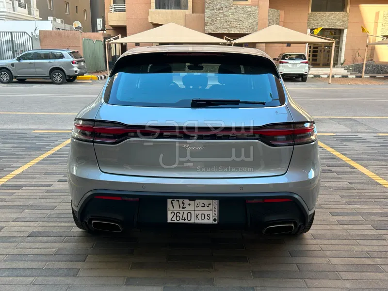 2025 بورش ماكان