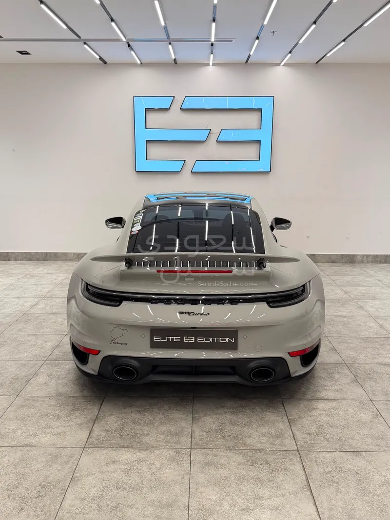 2021 بورش 911 توربو