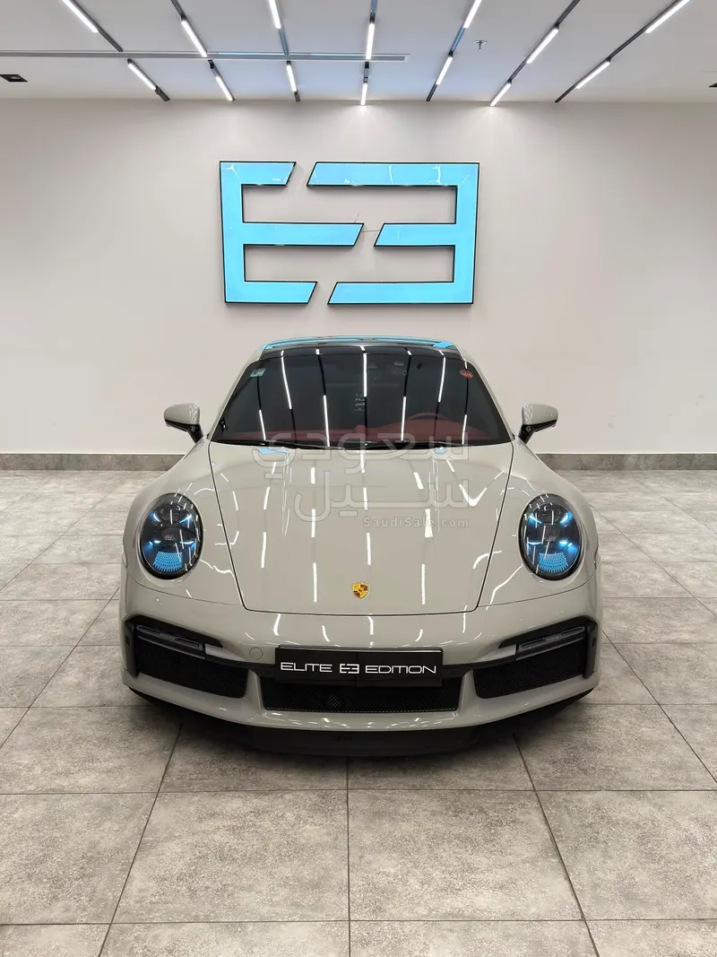 2021 بورش 911 توربو